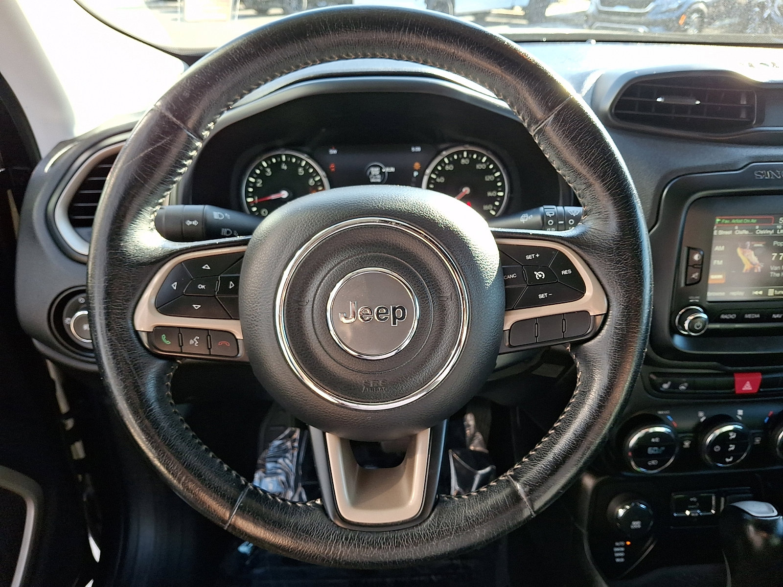 Used 2016 Jeep Renegade Limited image 20