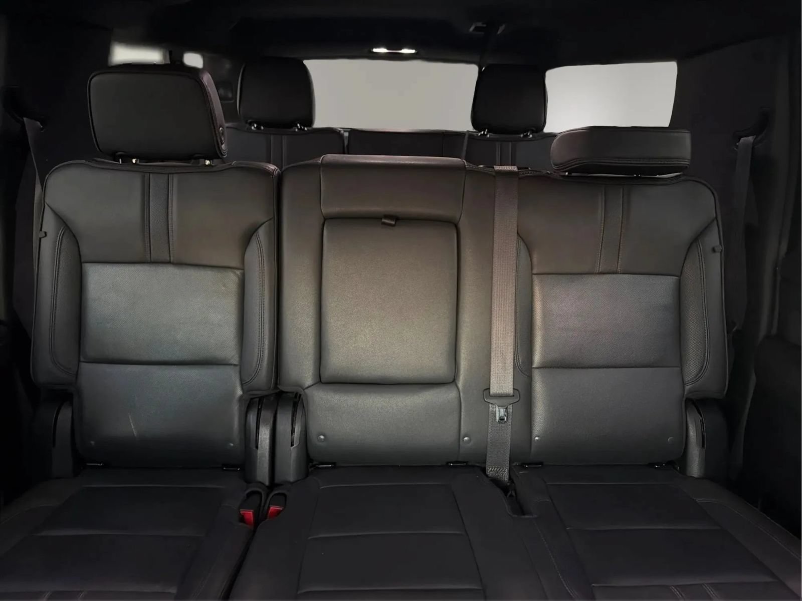 Used 2024 Chevrolet Suburban RST RWD image 37