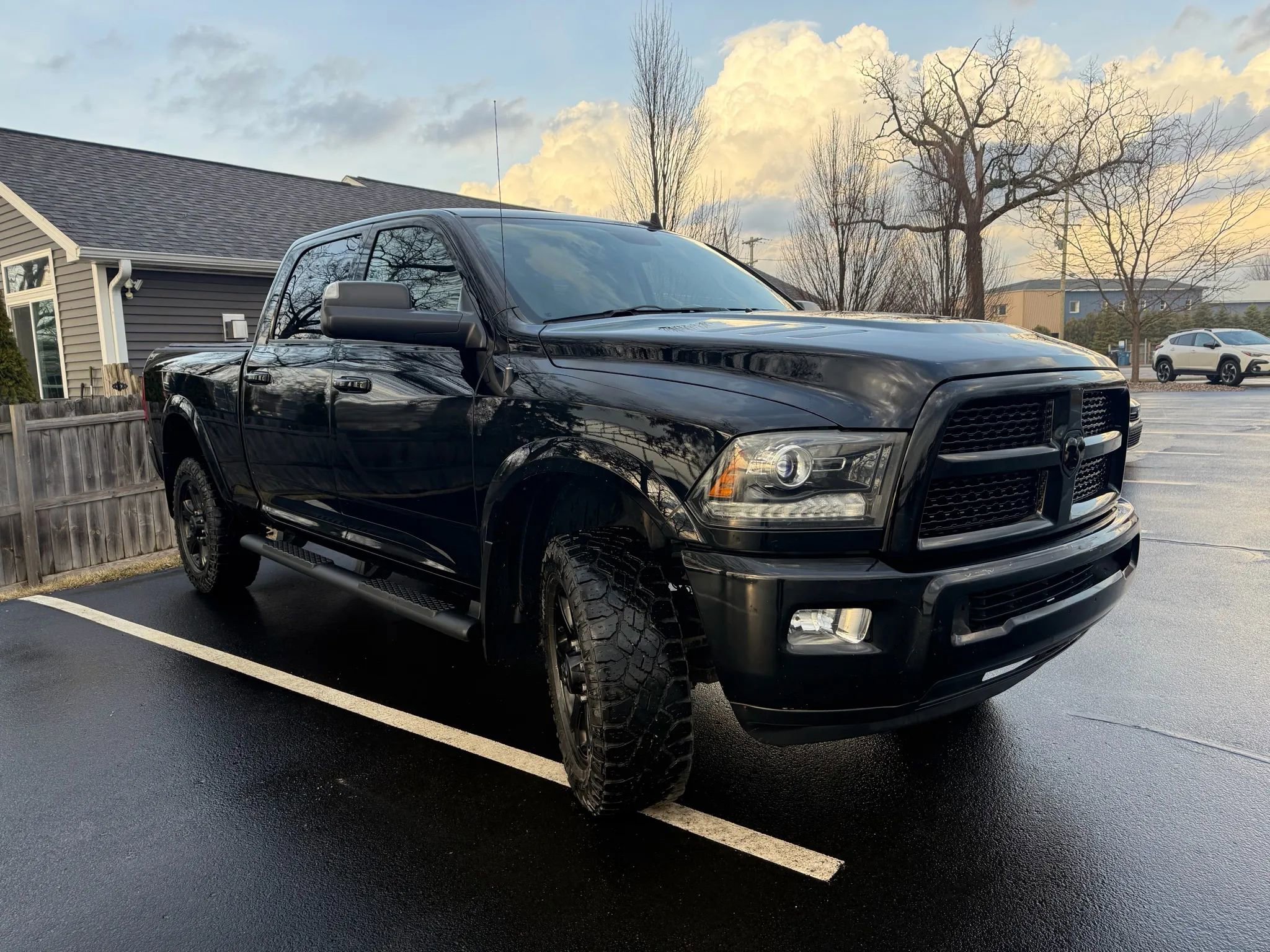 Used 2015 RAM 2500 Laramie w/ Black Appearance Group AWD/4WD image 3