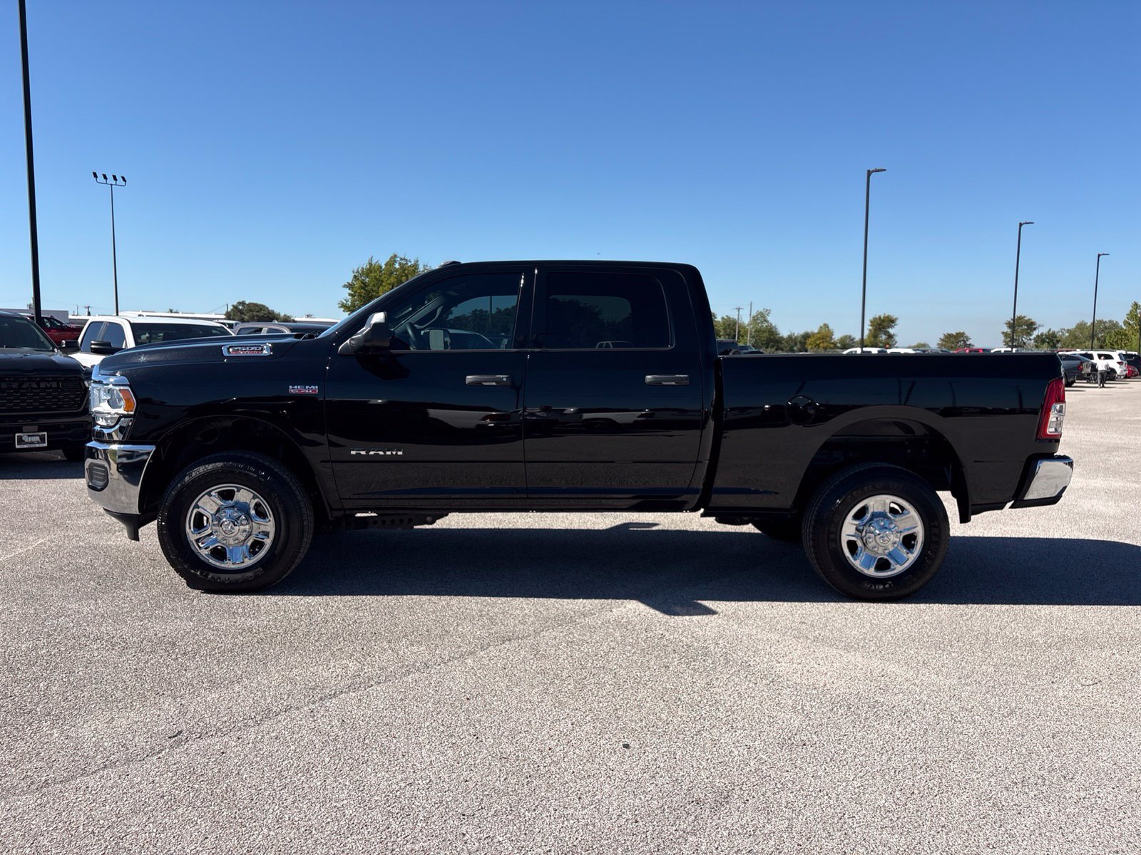 Used 2022 RAM 2500 Tradesman AWD/4WD image 2