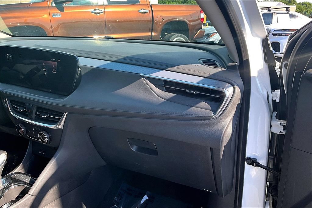 Used 2025 Buick Encore GX Preferred FWD image 28