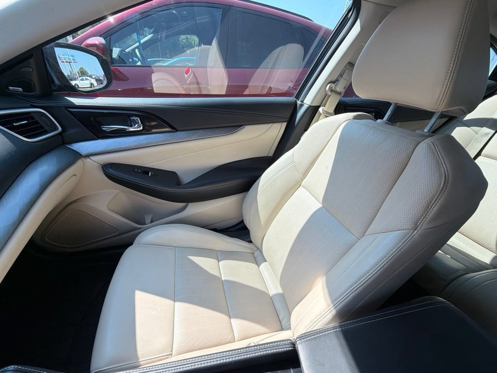 Used 2017 Nissan Maxima 3.5 SL FWD image 10