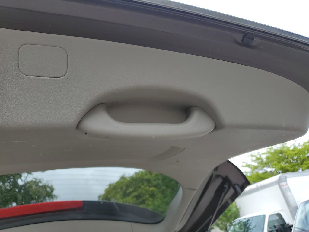 Used 2016 Kia Sedona LX image 9