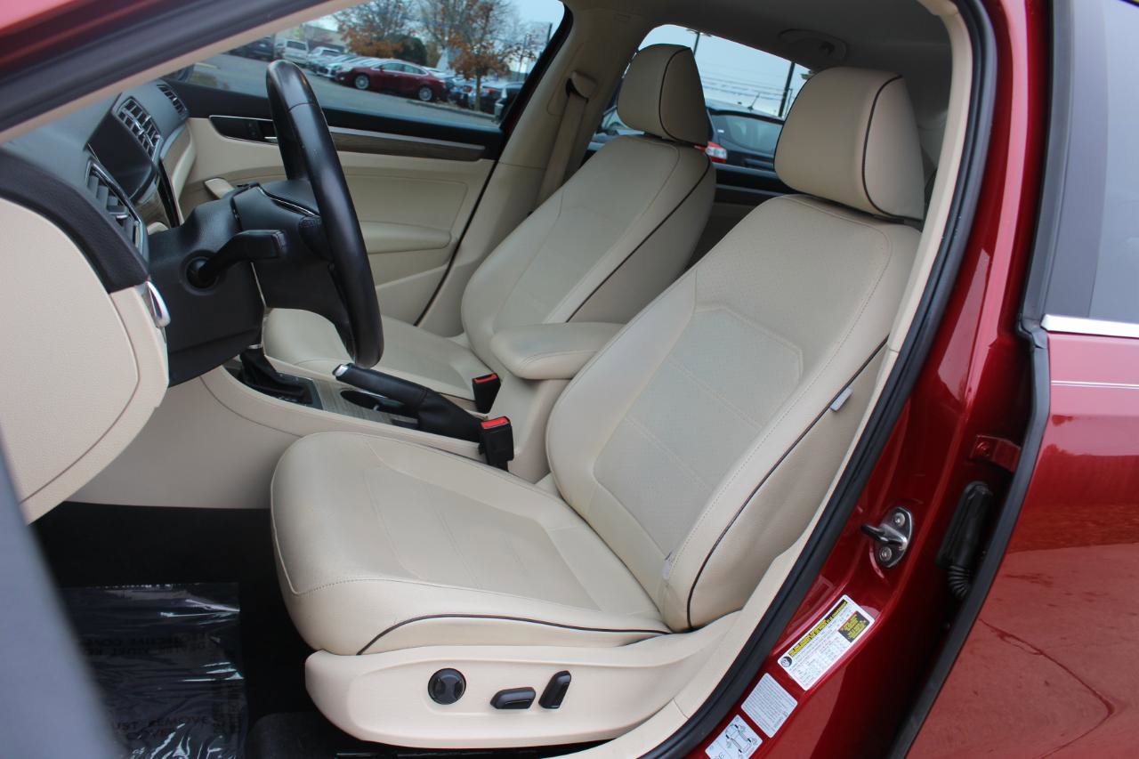 Used 2017 Volkswagen Passat 1.8T SE image 16