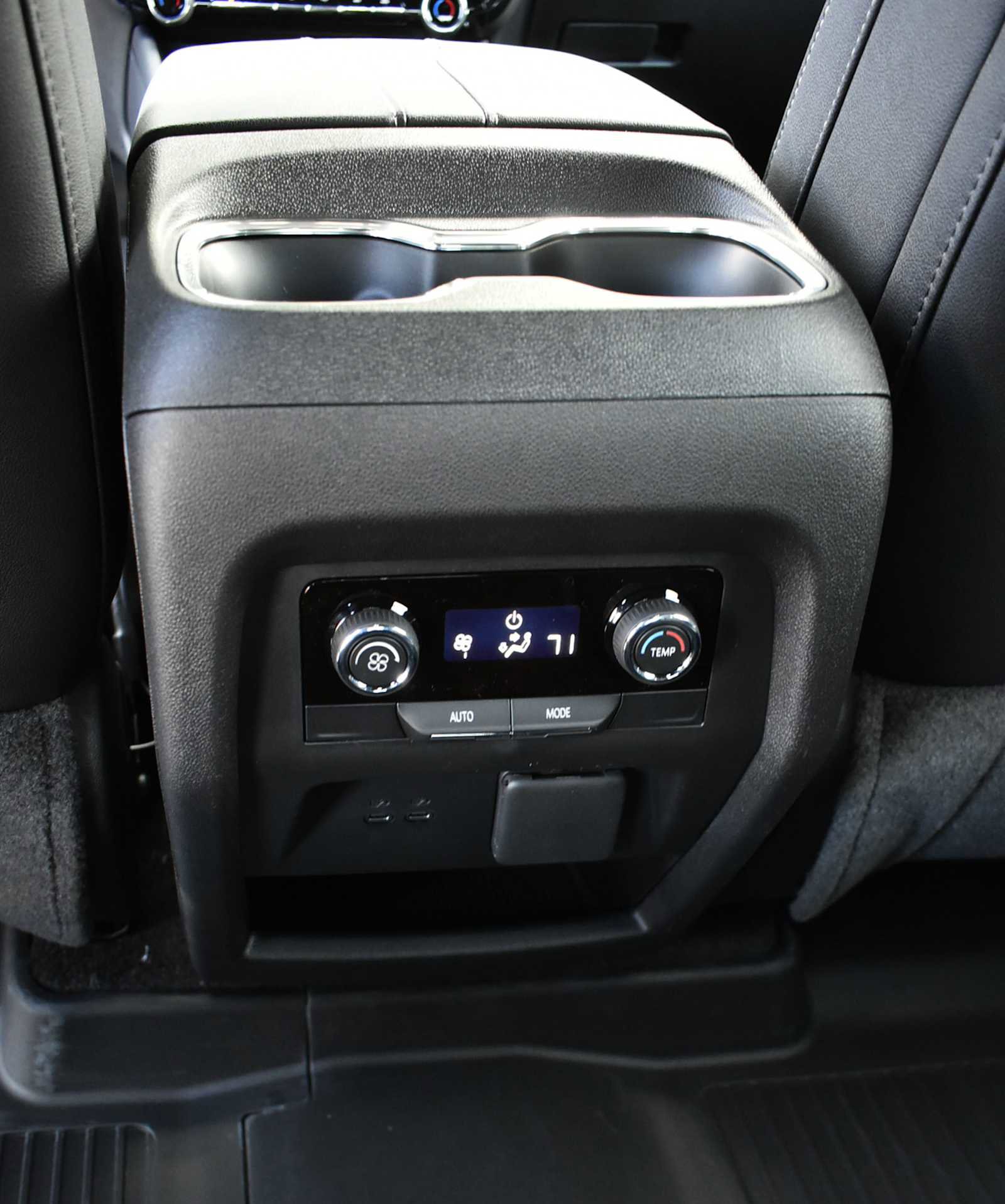 New 2026 Chevrolet Traverse LT w/ Midnight/Sport Edition image 10