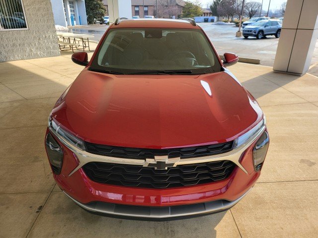 New 2026 Chevrolet Trax LT w/ Driver Confidence Package FWD image 11