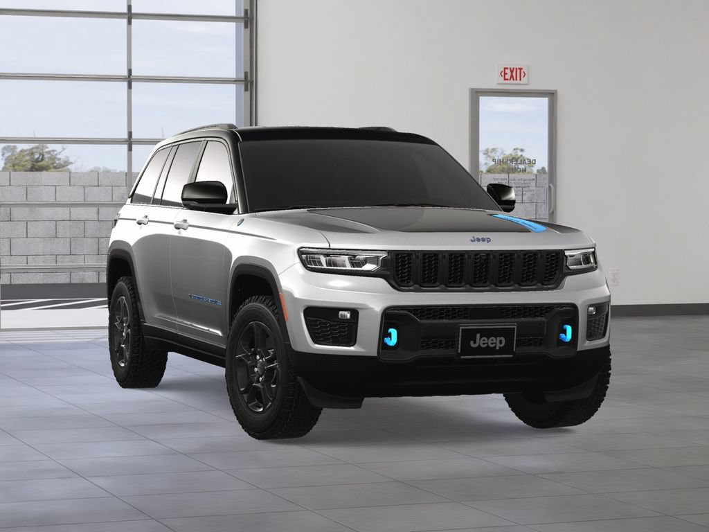 New 2024 Jeep Grand Cherokee Trailhawk w/ Advanced Protech Group II AWD/4WD image 9