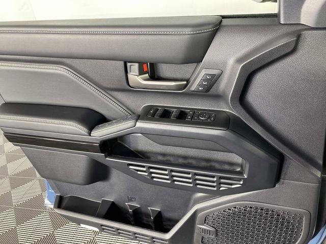 Used 2025 Toyota 4Runner Limited AWD/4WD image 24