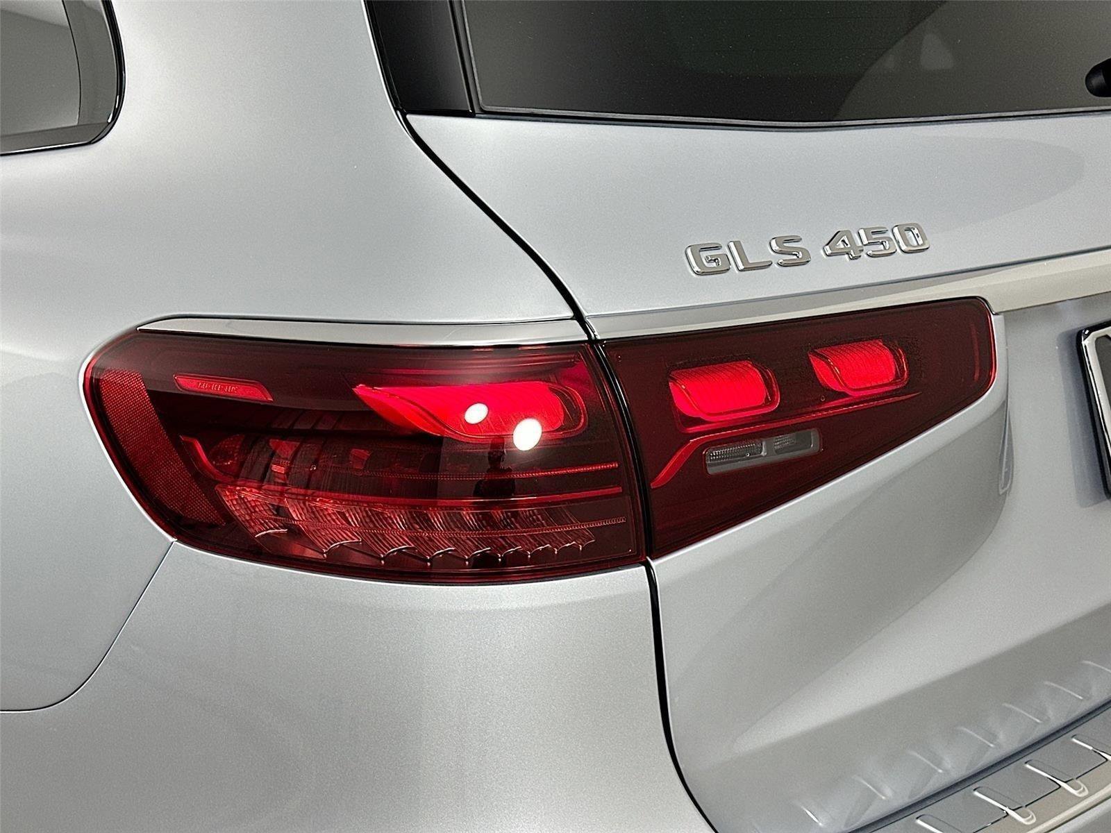 Used 2026 Mercedes-Benz GLS 450 4MATIC image 44