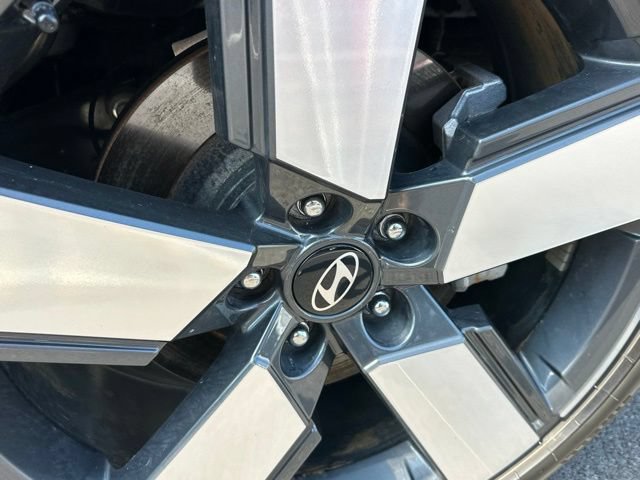 Used 2024 Hyundai Santa Fe Limited AWD/4WD image 33