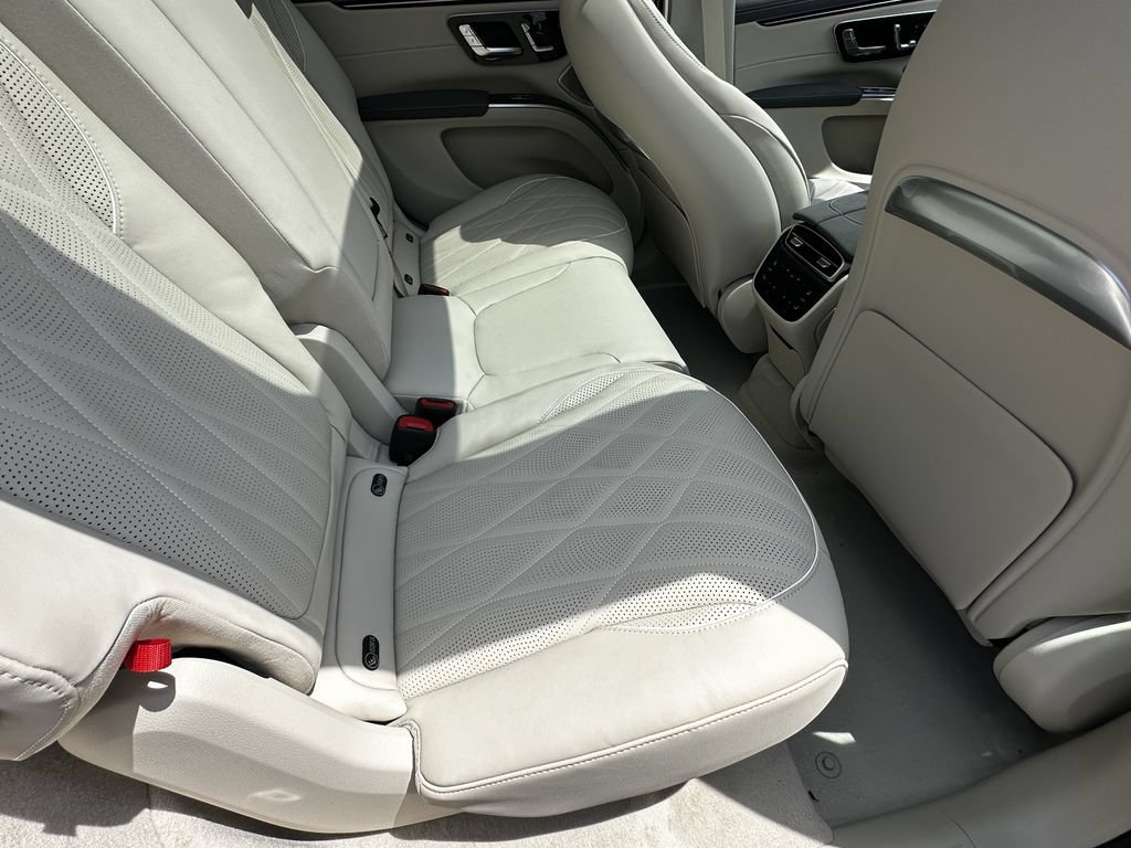New 2027 Mercedes-Benz EQS 550 4MATIC SUV image 18