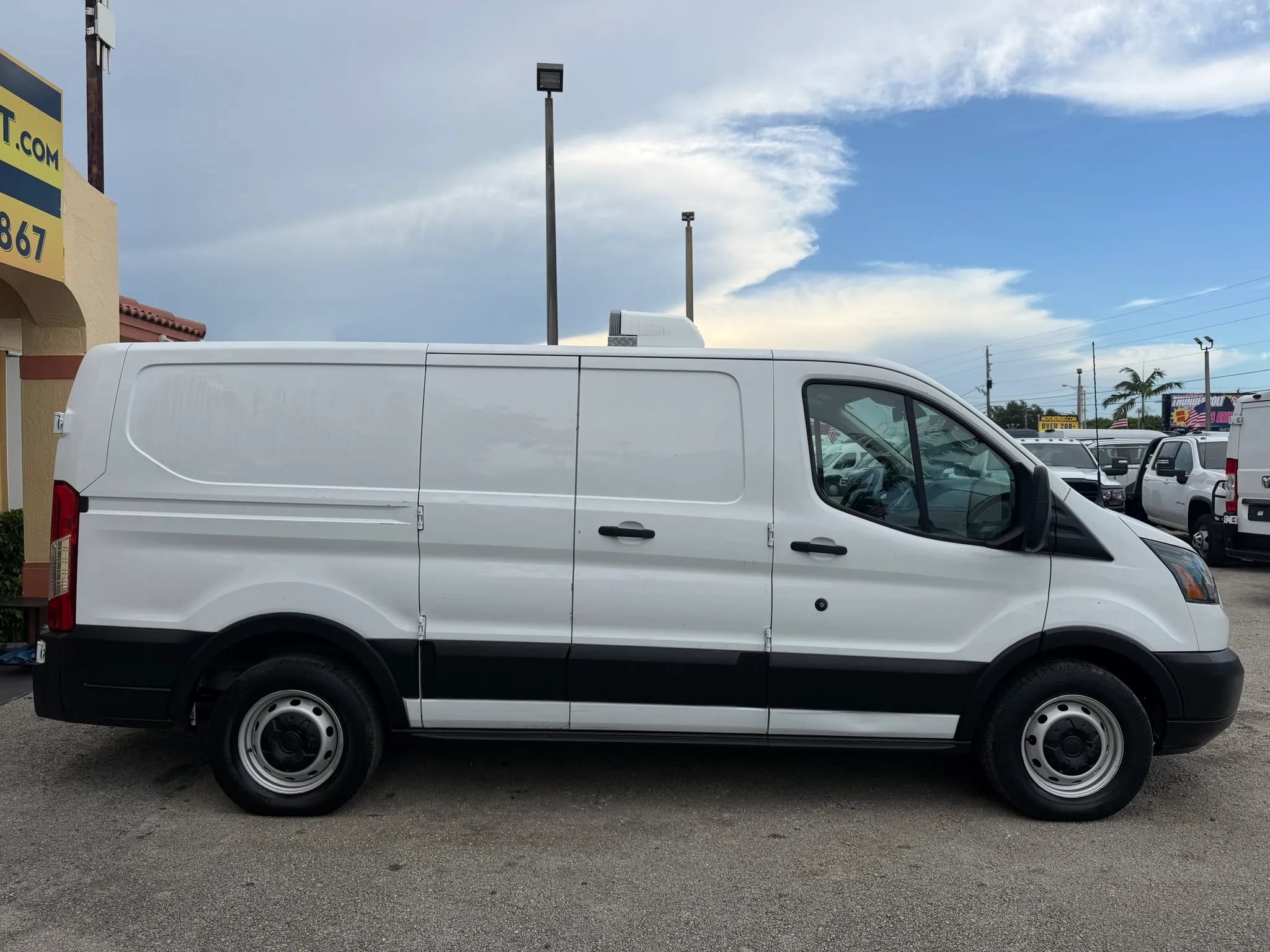 Used 2019 Ford Transit 150 130 Low Roof RWD image 8
