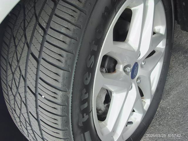 Used 2015 Ford Fusion SE FWD image 8