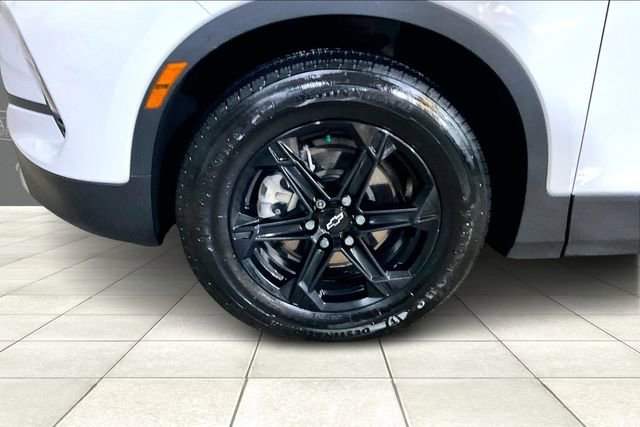Used 2024 Chevrolet Blazer LT w/ Midnight/Sport Edition AWD/4WD image 9