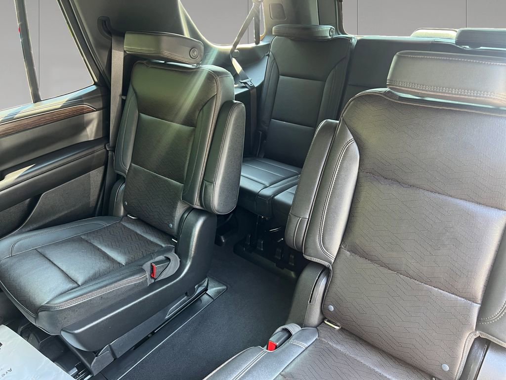 Used 2021 Chevrolet Tahoe High Country AWD/4WD image 16