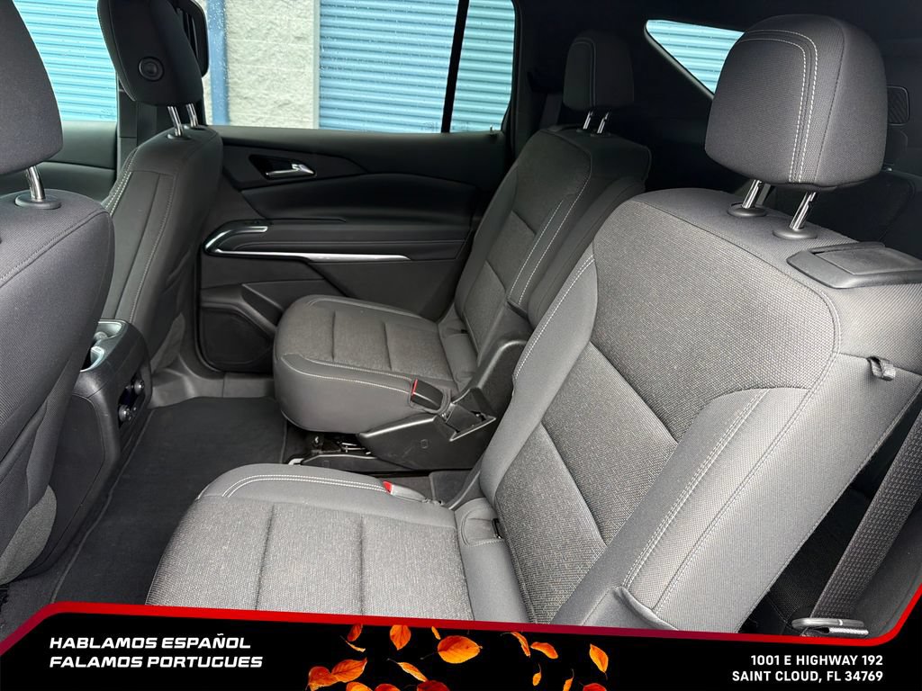Used 2025 Chevrolet Traverse LT FWD image 28