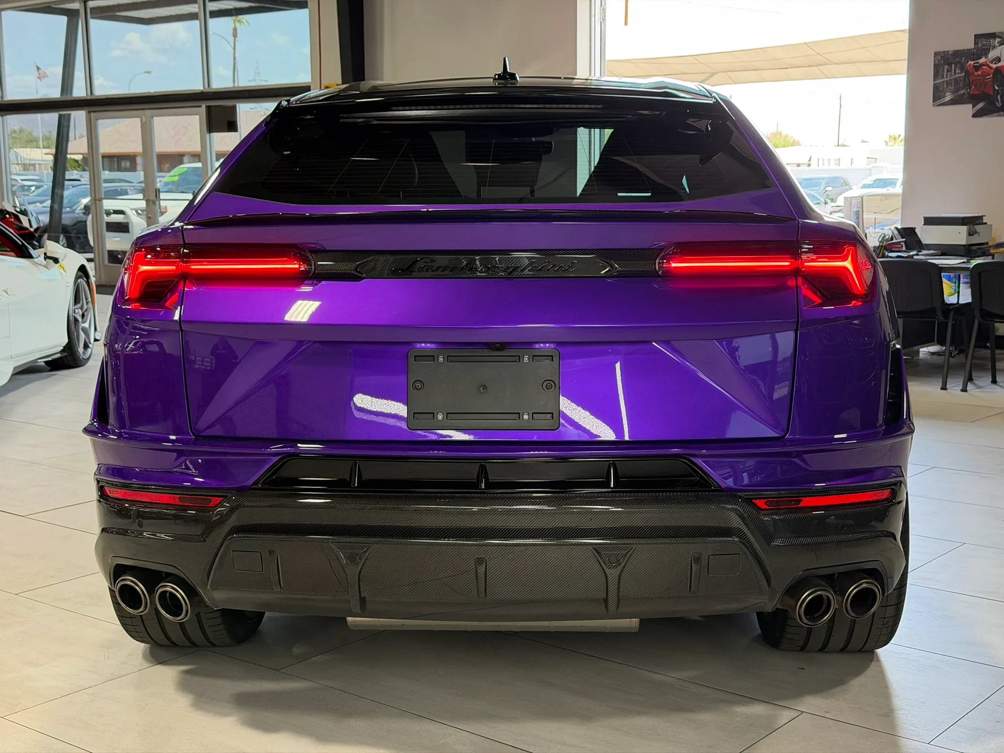 Used 2024 Lamborghini Urus Performante AWD/4WD image 9