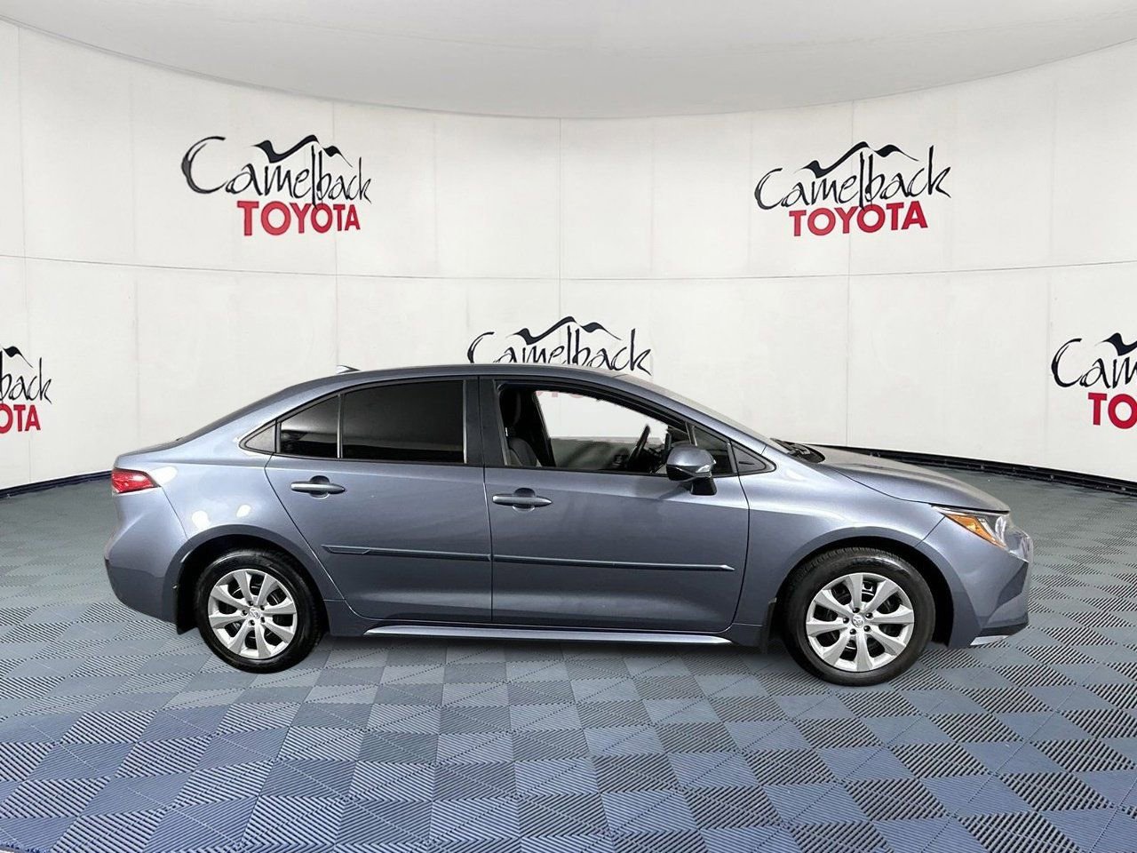 Used 2025 Toyota Corolla LE image 9