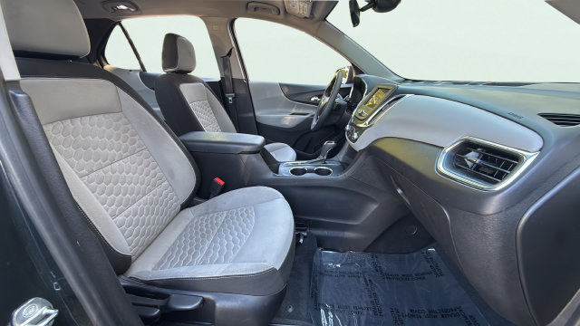Used 2020 Chevrolet Equinox LS w/ LS Convenience Package FWD image 23