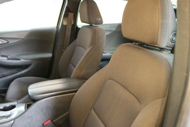 Used 2018 Chevrolet Malibu LT image 17