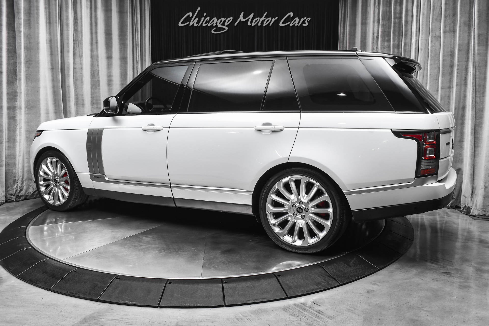 Used 2016 Land Rover Range Rover Long Wheelbase Supercharged image 3