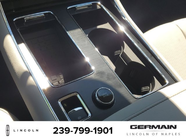 New 2026 Lincoln Aviator AWD w/ Jet Appearance Package image 31