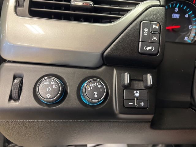 Used 2020 Chevrolet Tahoe LT AWD/4WD image 32