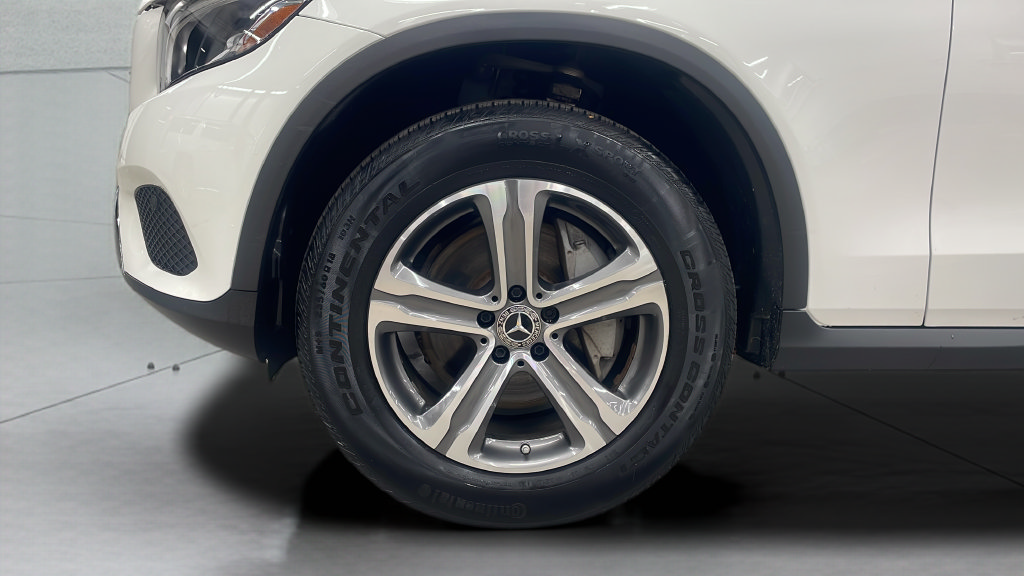 Used 2019 Mercedes-Benz GLC 300 4MATIC image 23