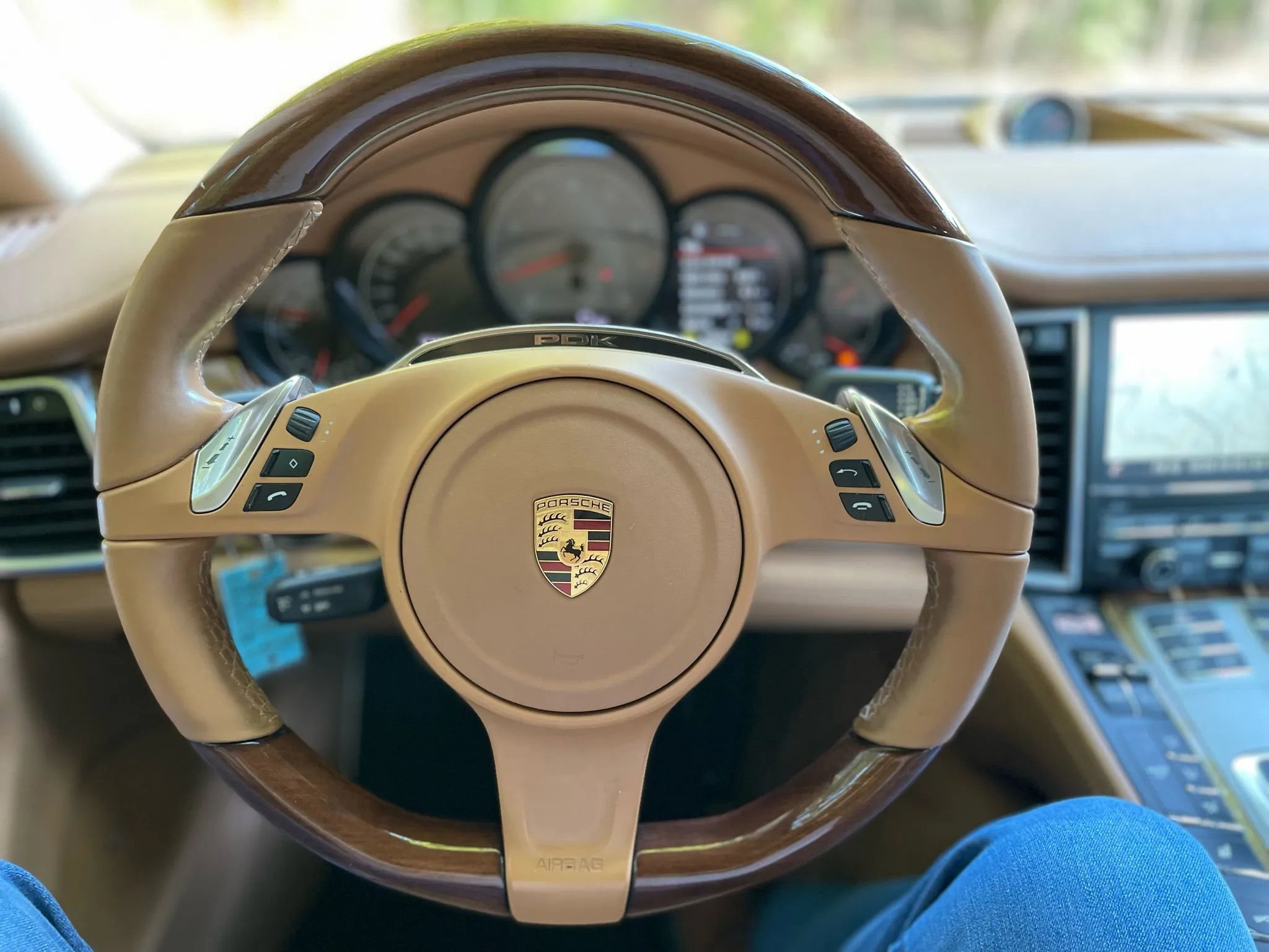 Used 2016 Porsche Panamera S image 15