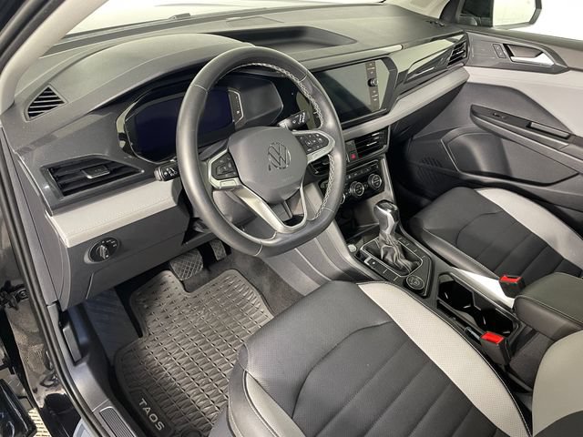 Used 2023 Volkswagen Taos SEL AWD/4WD image 3