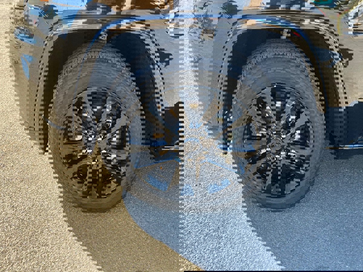 Used 2018 Jeep Grand Cherokee Altitude image 41