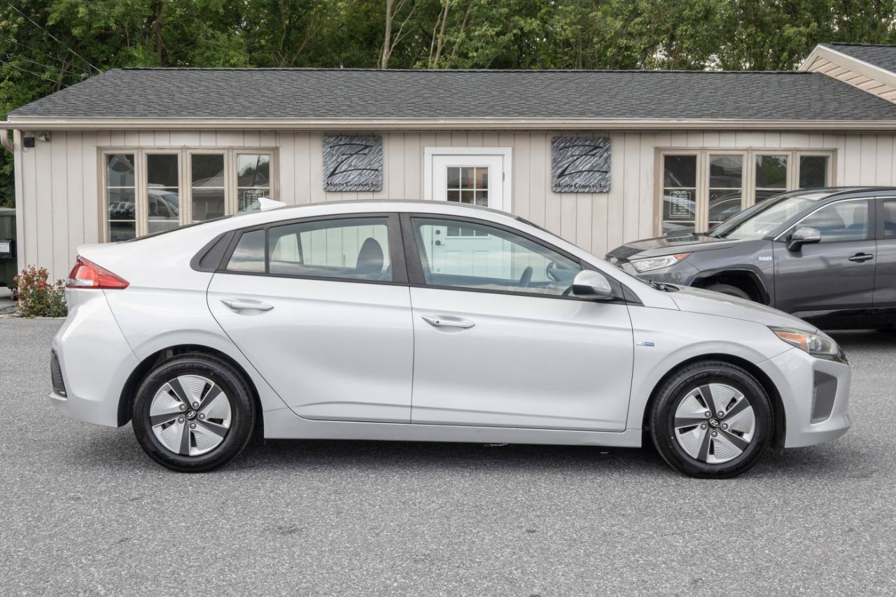 Used 2019 Hyundai Ioniq Blue FWD image 11