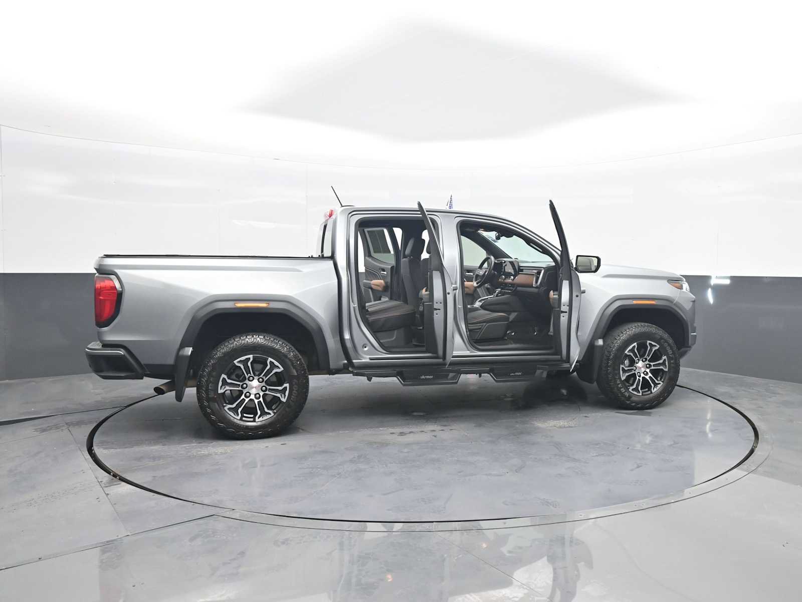 Used 2024 GMC Canyon AT4 w/ Technology Package AWD/4WD image 48