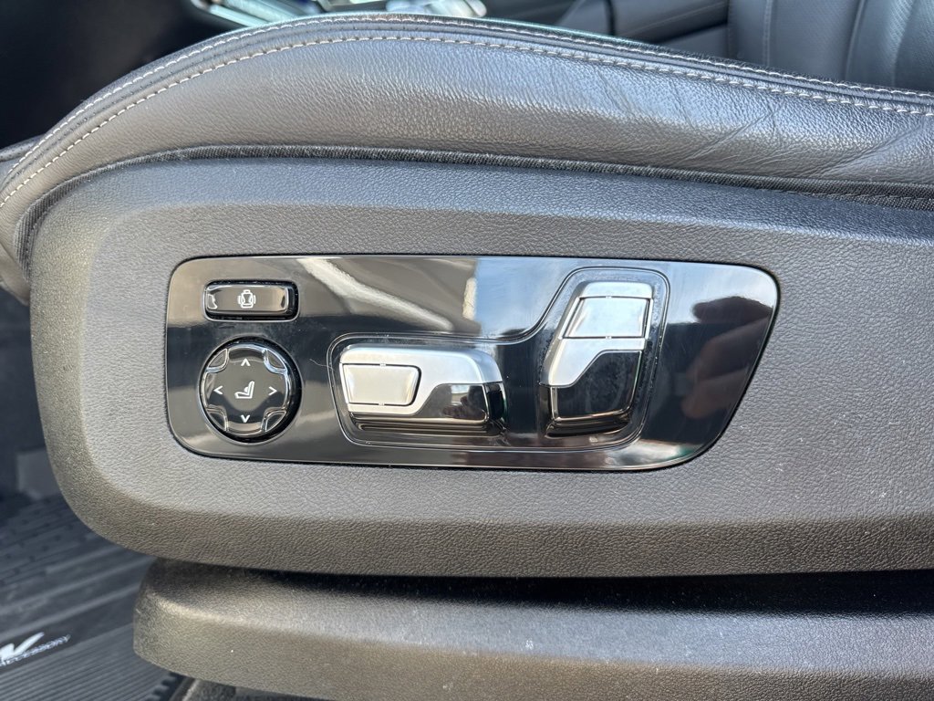 Used 2022 BMW X5 M50i w/ Executive Package image 38