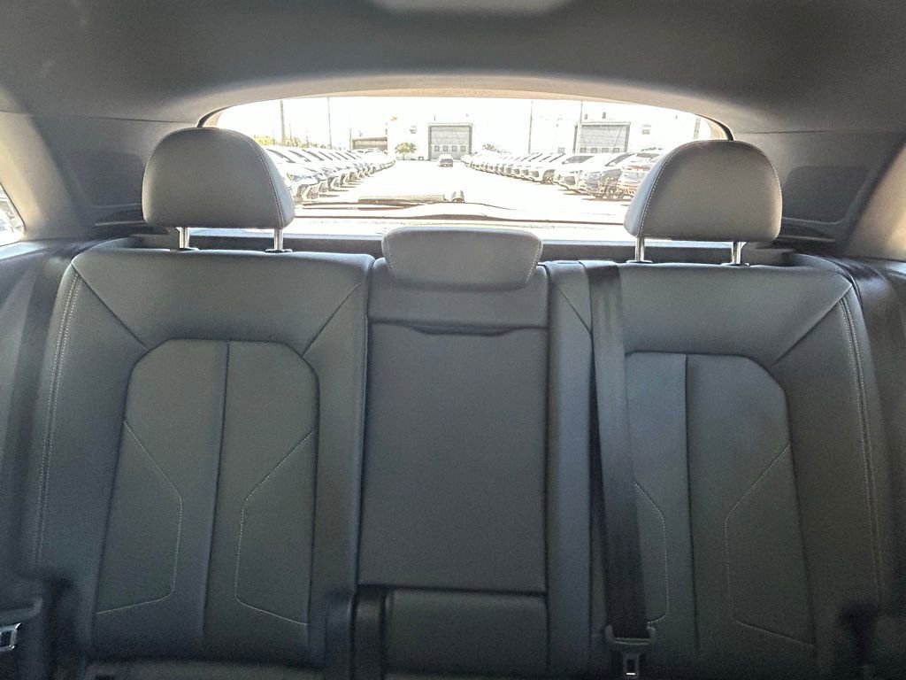 Used 2023 Audi Q3 2.0T Premium Plus w/ Premium Plus Package image 14