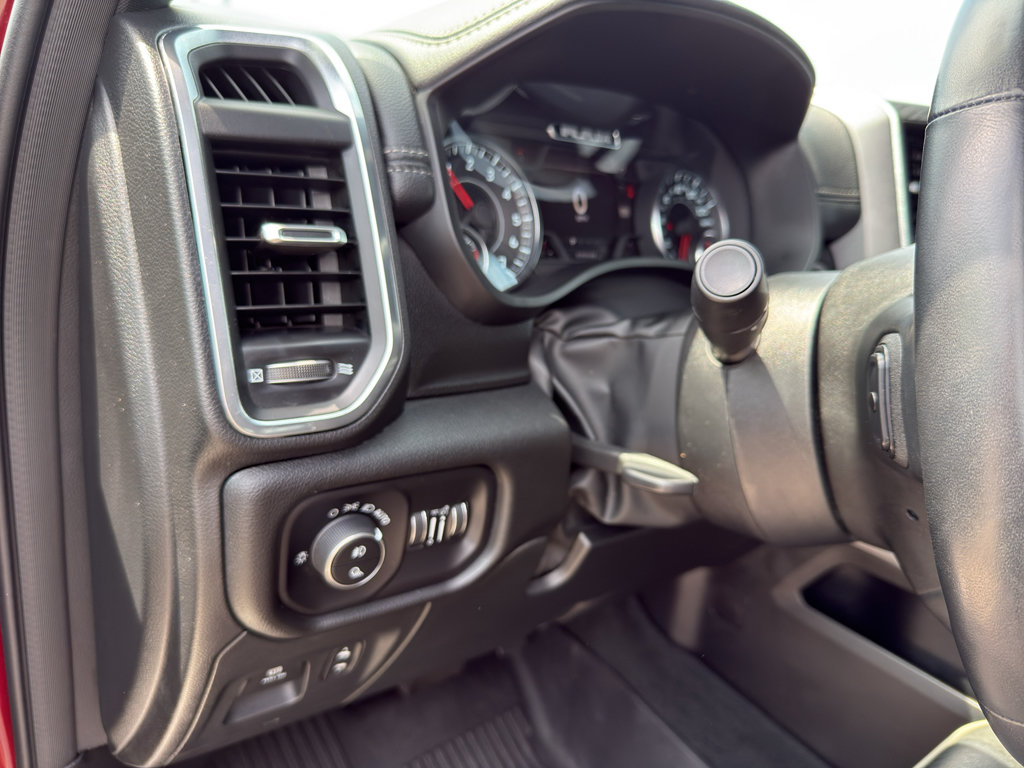 Used 2023 RAM 1500 Laramie AWD/4WD image 14