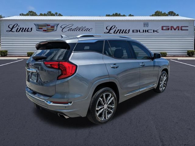 Used 2019 GMC Terrain Denali w/ Driver Alert Package II FWD image 4