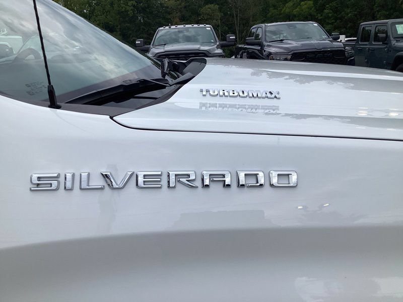 New 2026 Chevrolet Silverado 1500 Custom AWD/4WD image 10