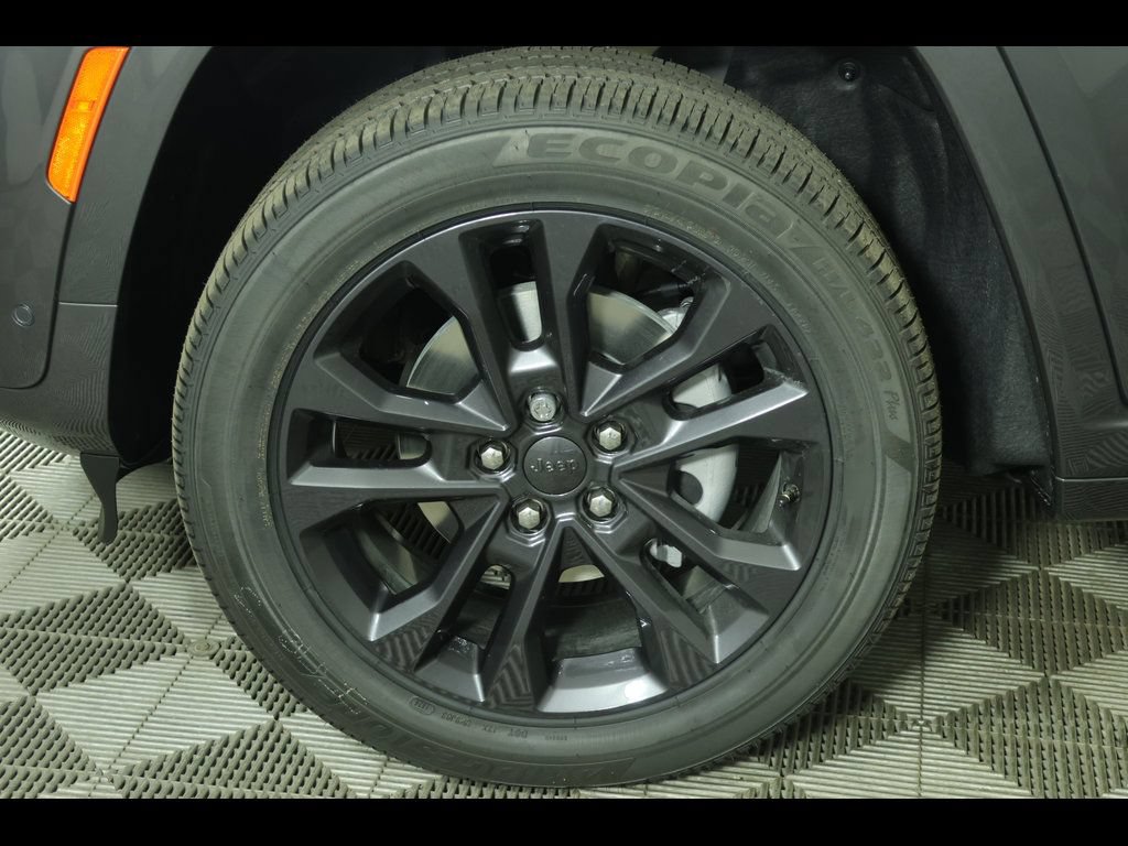 New 2026 Jeep Grand Cherokee Limited AWD/4WD image 14