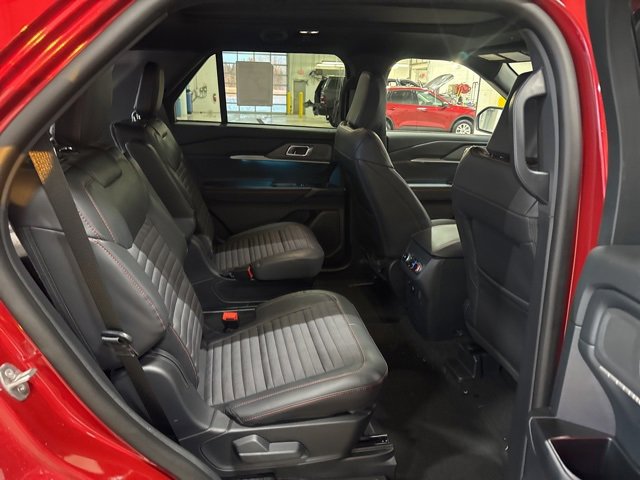 New 2026 Ford Explorer ST-Line w/ ST-Line Street Pack image 15