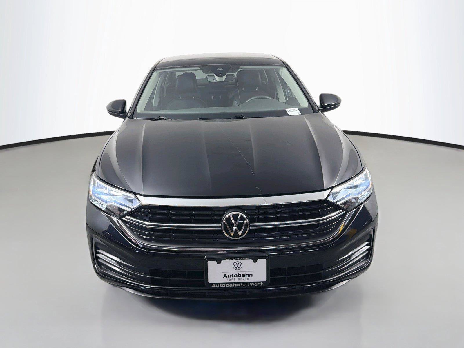 Used 2022 Volkswagen Jetta SE FWD image 2