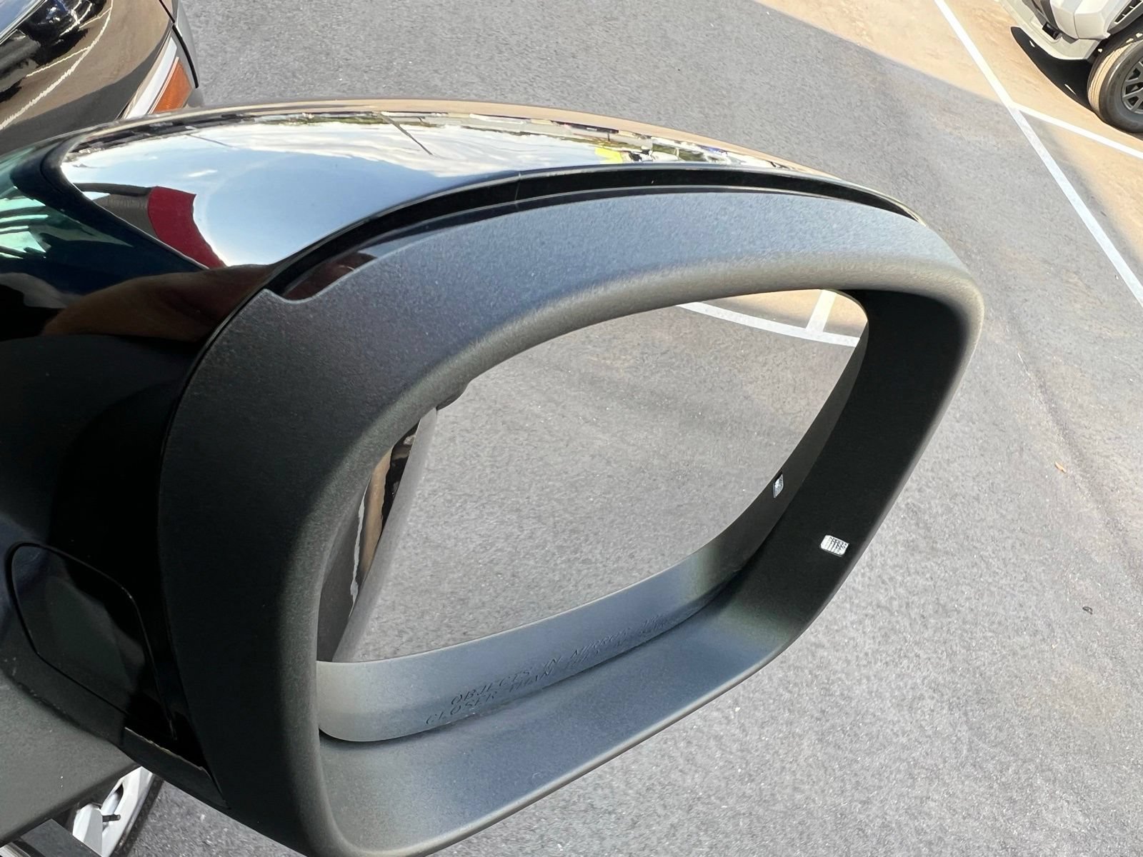 Used 2025 Volkswagen ID. Buzz Pro S RWD image 60