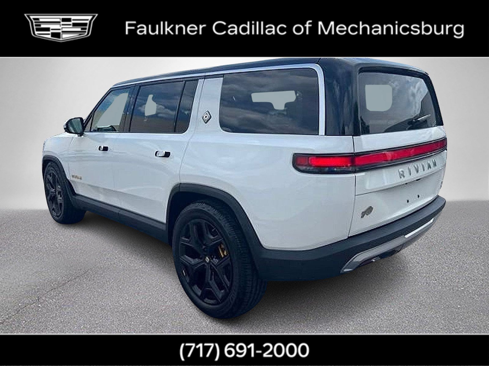 Used 2023 Rivian R1S Launch Edition AWD/4WD image 9