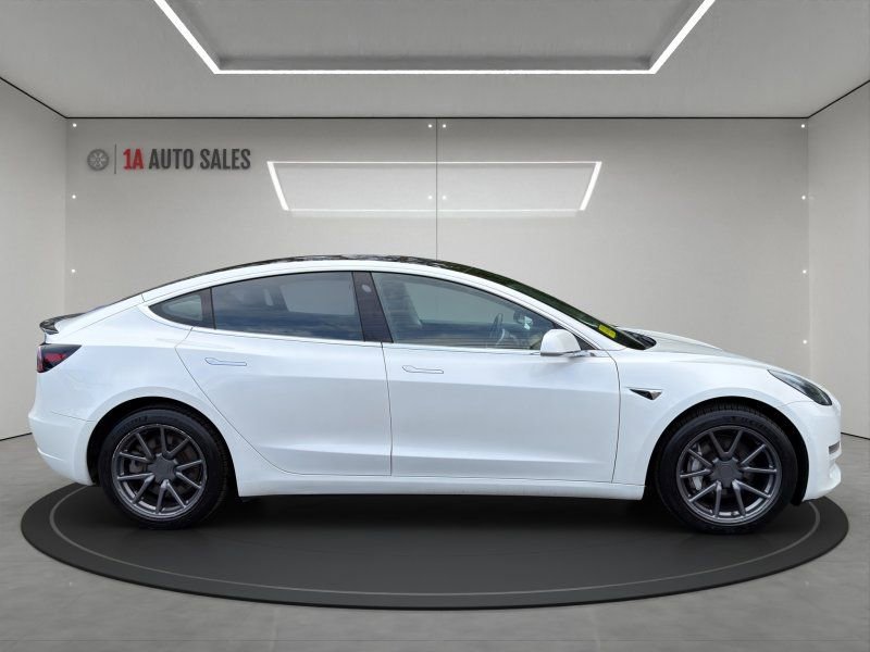 Used 2019 Tesla Model 3 Standard Range Plus RWD image 6