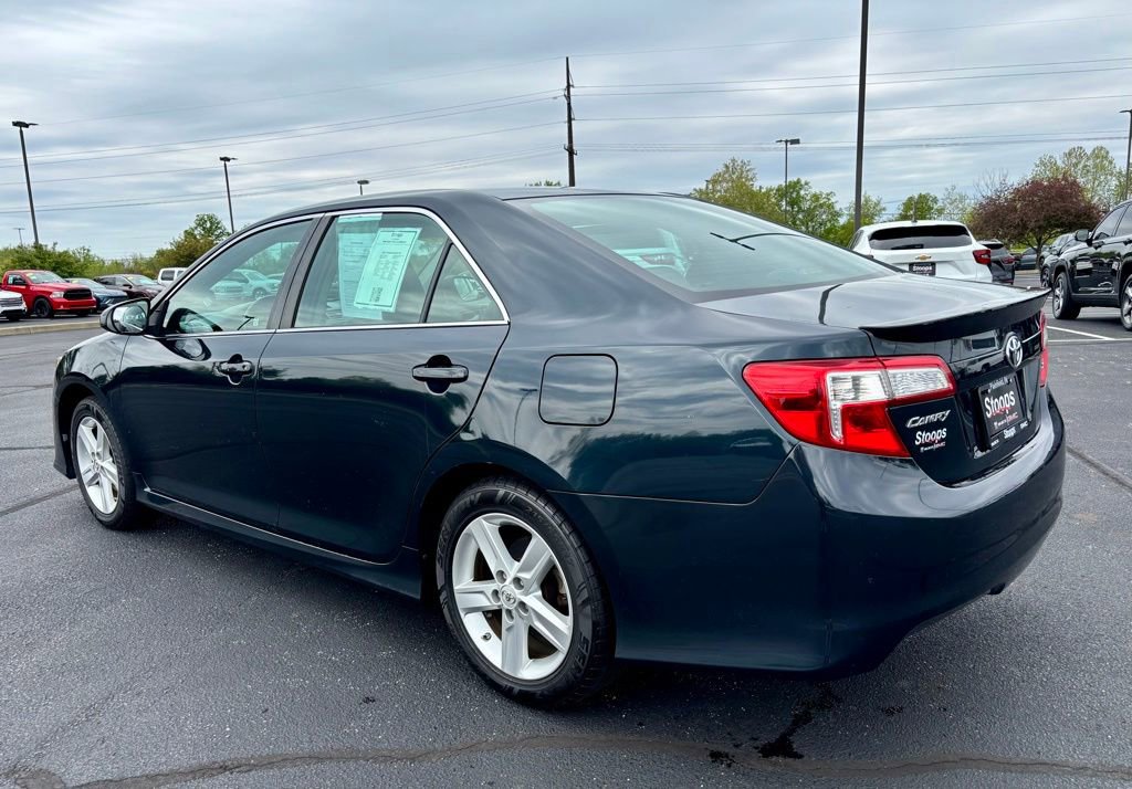 Used 2014 Toyota Camry SE w/ Protection Package FWD image 4