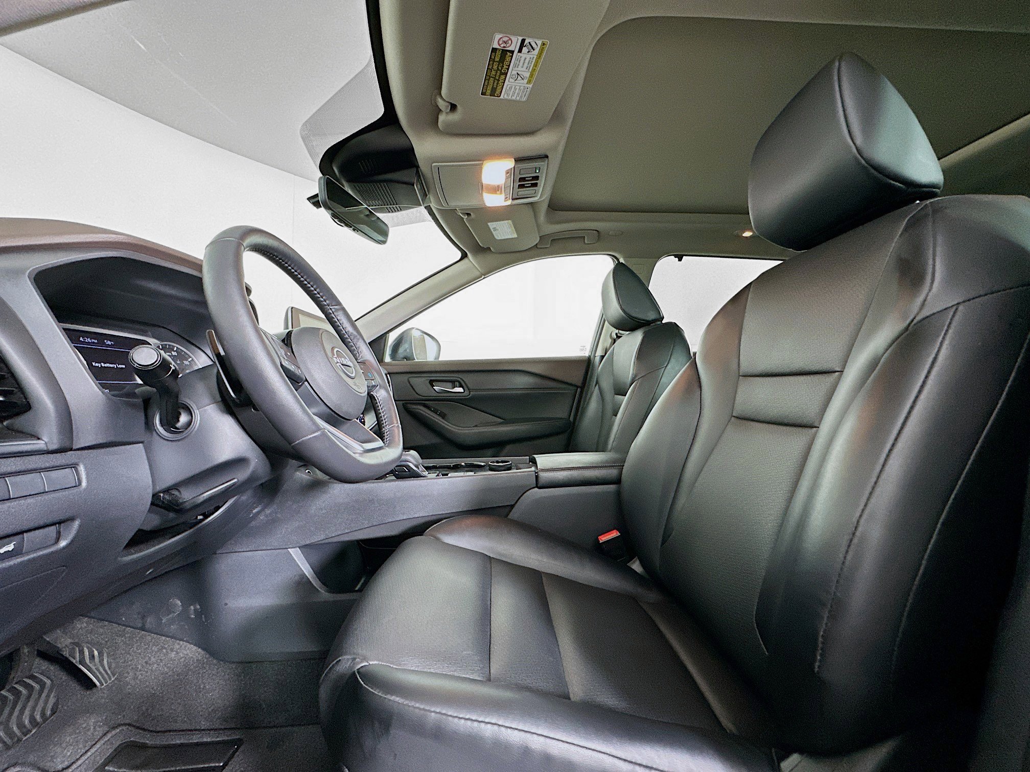 Used 2023 Nissan Rogue SV w/ SV Premium Package image 13