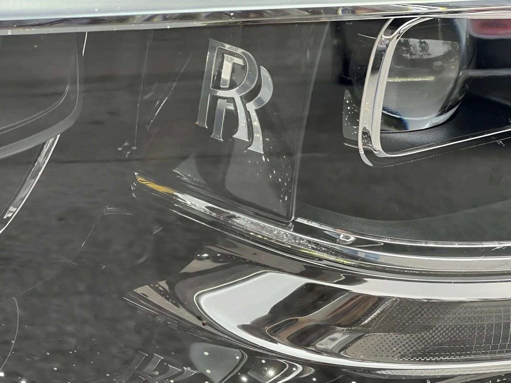 Used 2024 Rolls-Royce Phantom Sedan w/ The Phantom Package image 32