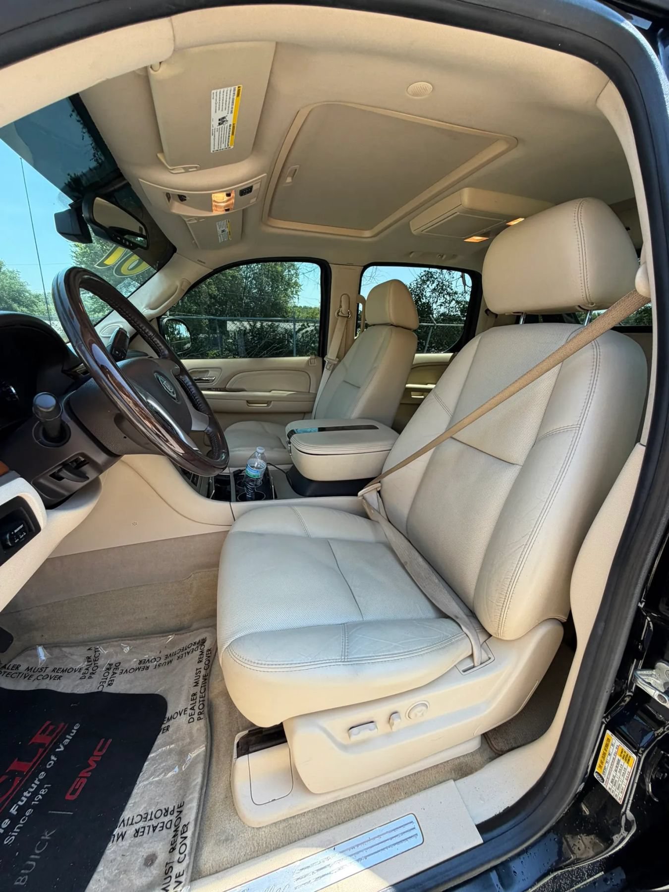 Used 2007 Cadillac Escalade EXT w/ Information Package AWD/4WD image 11