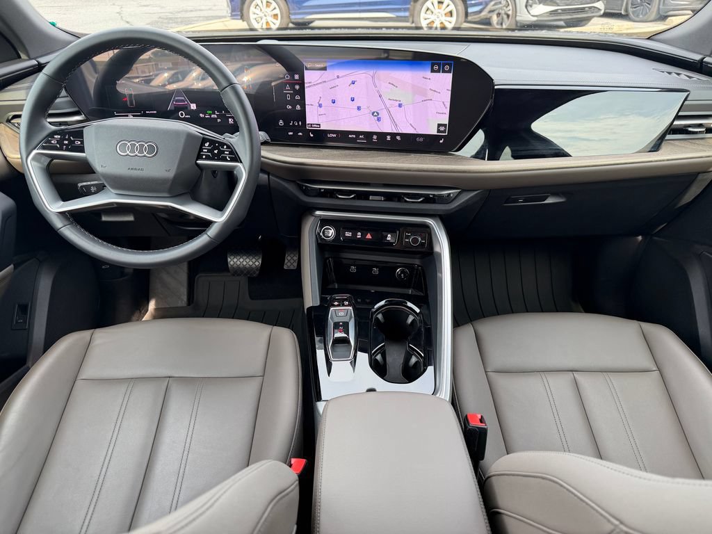 Certified 2025 Audi Q5 Premium w/ Convenience Package AWD/4WD image 2