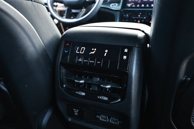 Used 2023 Jeep Grand Cherokee L Laredo AWD/4WD image 30